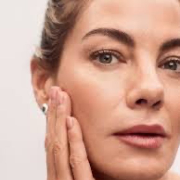 U Beauty UNIVERSAL The PLASMA Lip Compound 15ml NEW UNUSED BOXED - Picture 4 of 8